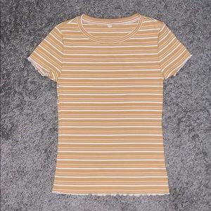 Stripped, scalloped, yellow/white t-shirt